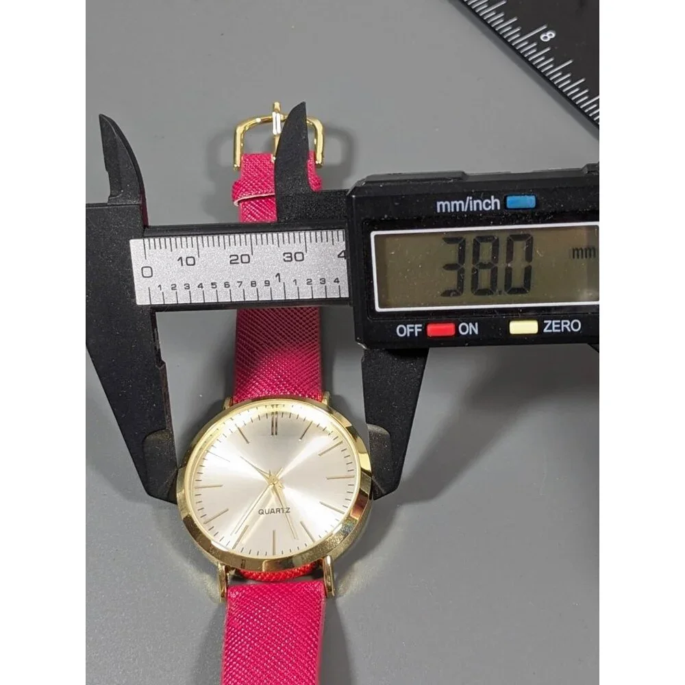 Avon Aurora Strap Watch Pink‎ Faux Leather Textured Gold Tone Classic